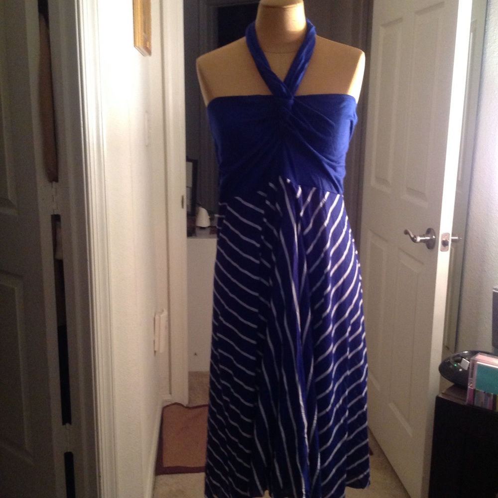 🎉HOST PICK🎉. Halter Summer Dress
